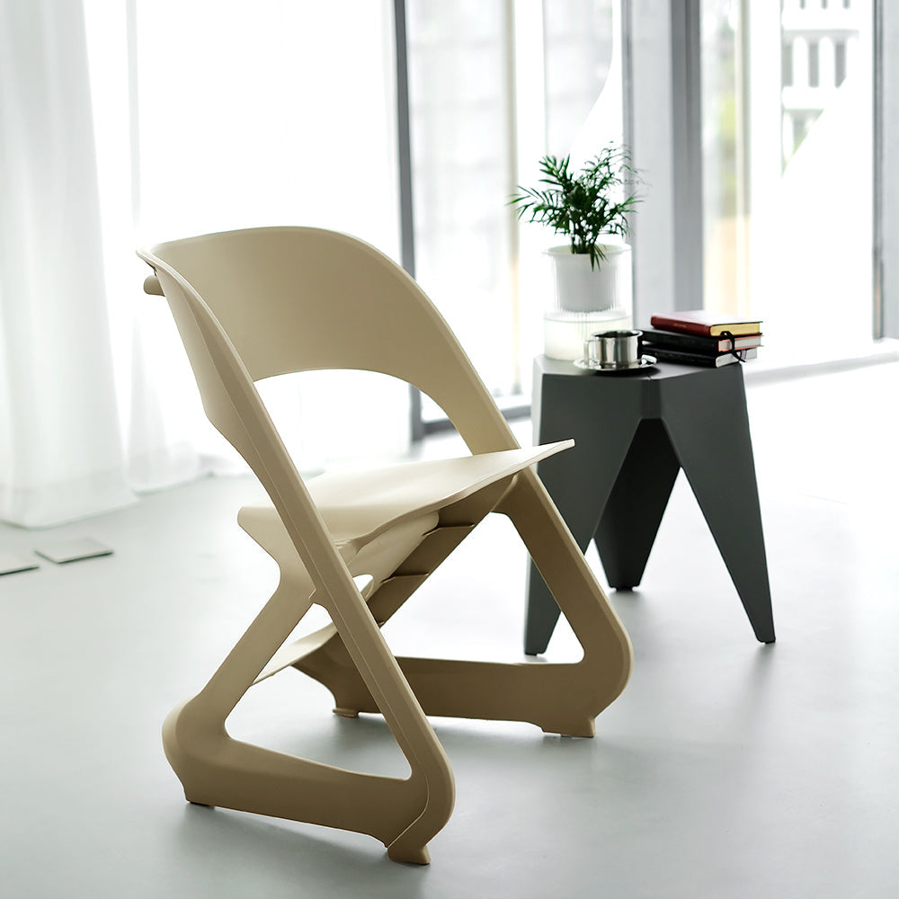 Stool HavenIn Set of 4 Dining Chairs Office Cafe Lounge Seat Stackable Plastic Leisure Chairs Beige
