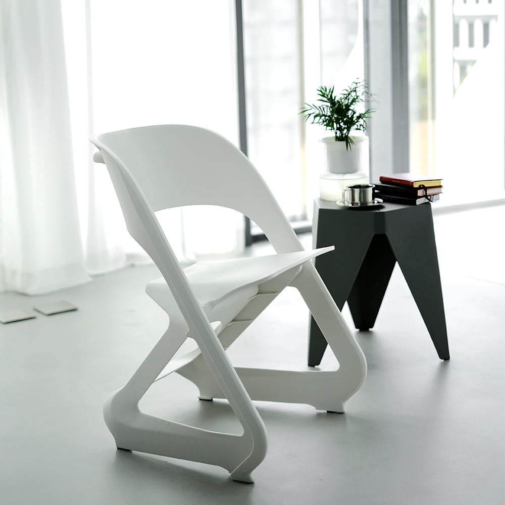 Stool HavenIn Set of 4 Dining Chairs Office Cafe Lounge Seat Stackable Plastic Leisure Chairs White