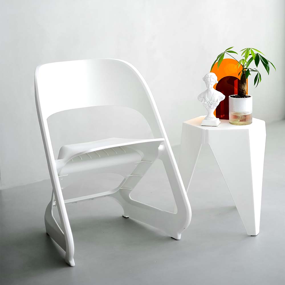 Stool HavenIn Set of 4 Dining Chairs Office Cafe Lounge Seat Stackable Plastic Leisure Chairs White