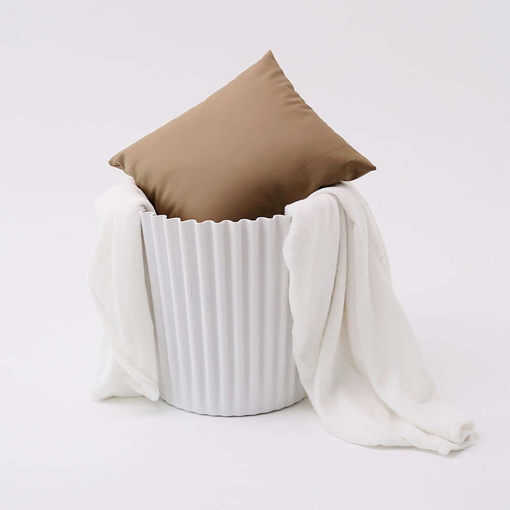 Stool HavenIn Set of 2 Cupcake Stool Plastic Stacking Bar Stools Dining Chairs Kitchen White